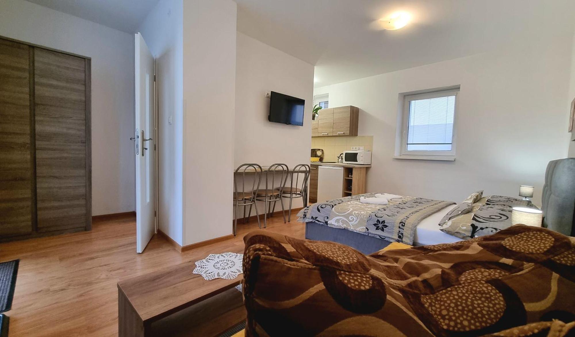 Apartmany Miluska Besenova Bilik gambar